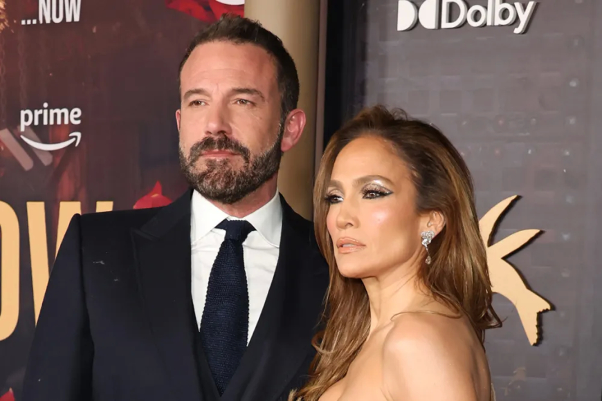 Jennifer Lopez files for divorce from Ben Affleck